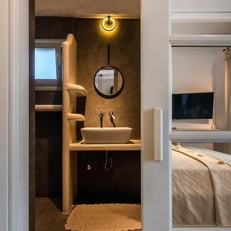 Luxurious Stoudio In 1 Mandrakia